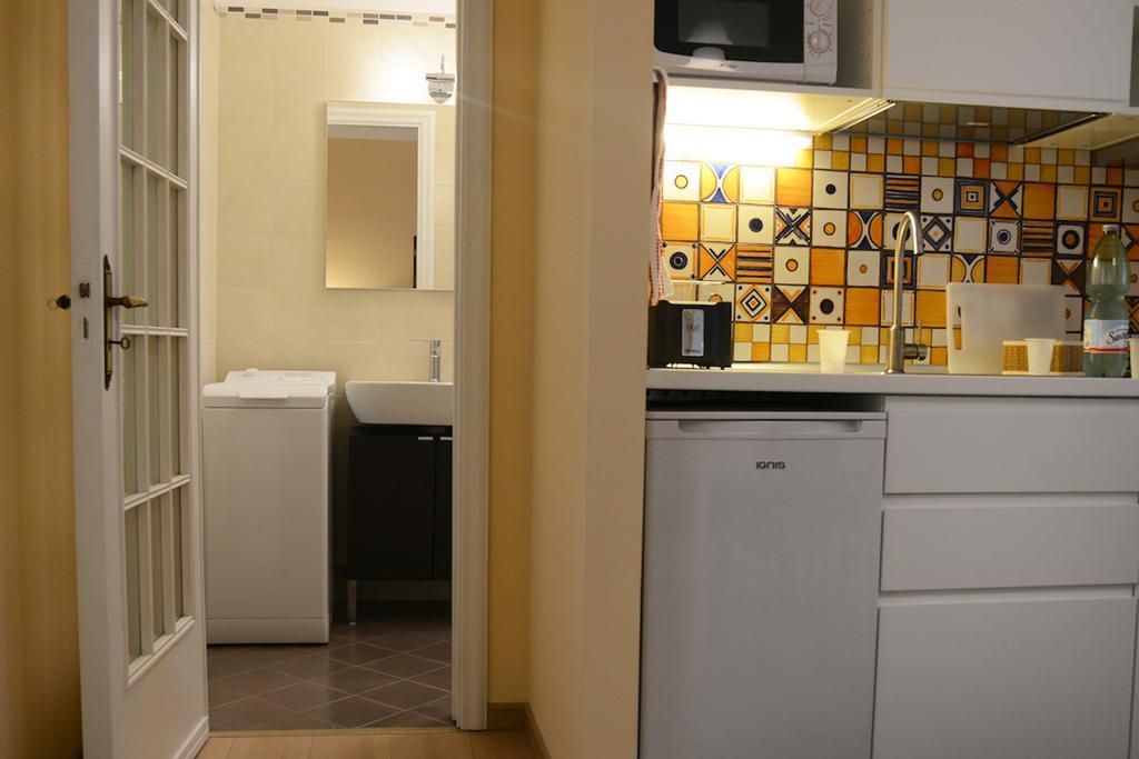 Donnaregina Boutique Apartment ナポリ エクステリア 写真