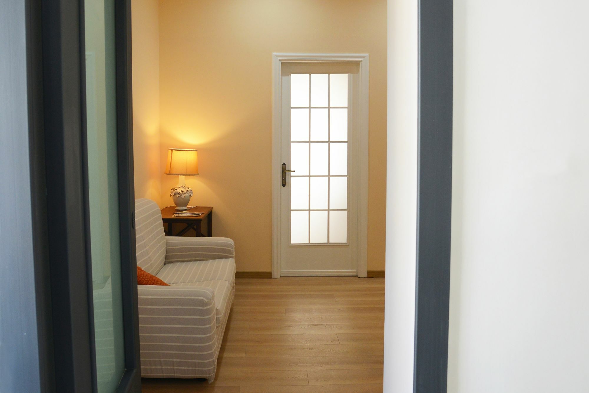Donnaregina Boutique Apartment ナポリ エクステリア 写真